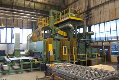 Impianti-granigliatrici-turbina-lamiere-profilati-orizzontale-400x270